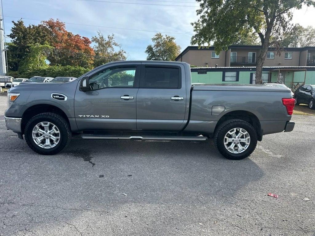 Nissan Titan XD 4x4 Gas Crew Cab SV 2017