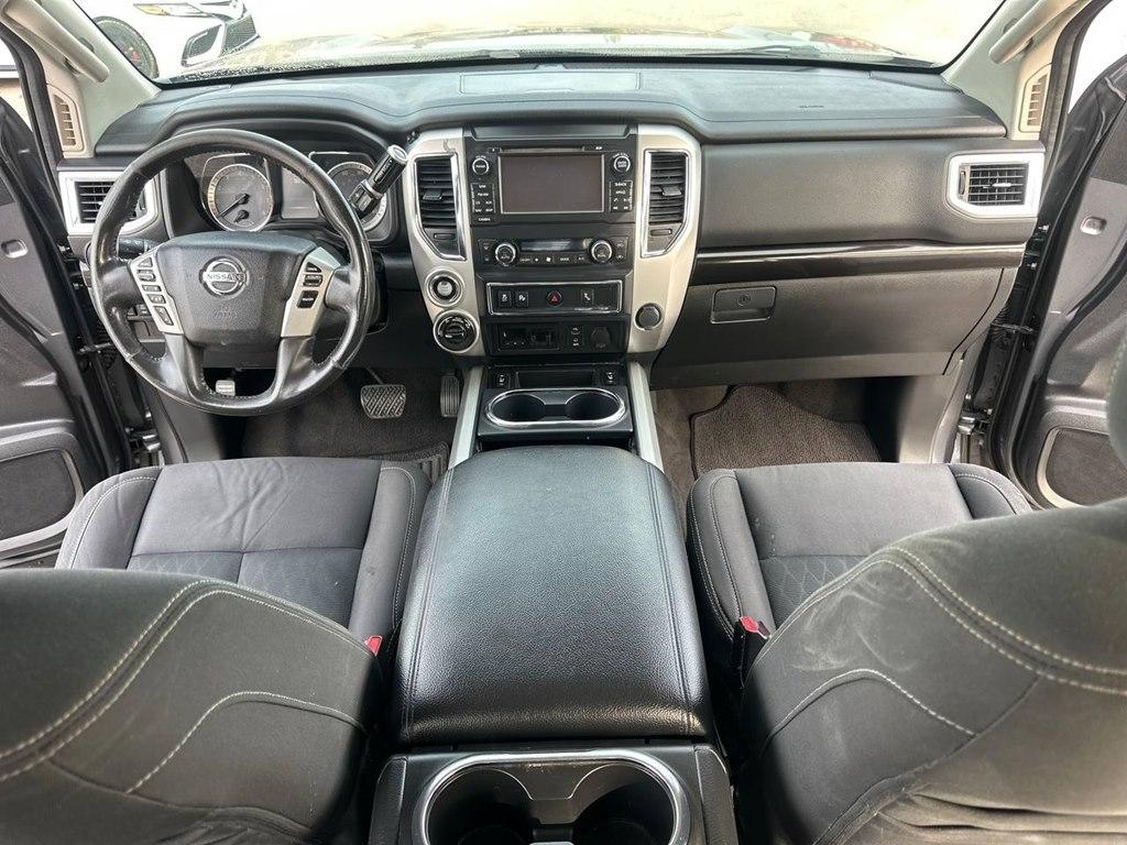 Nissan Titan XD 4x4 Gas Crew Cab SV 2017