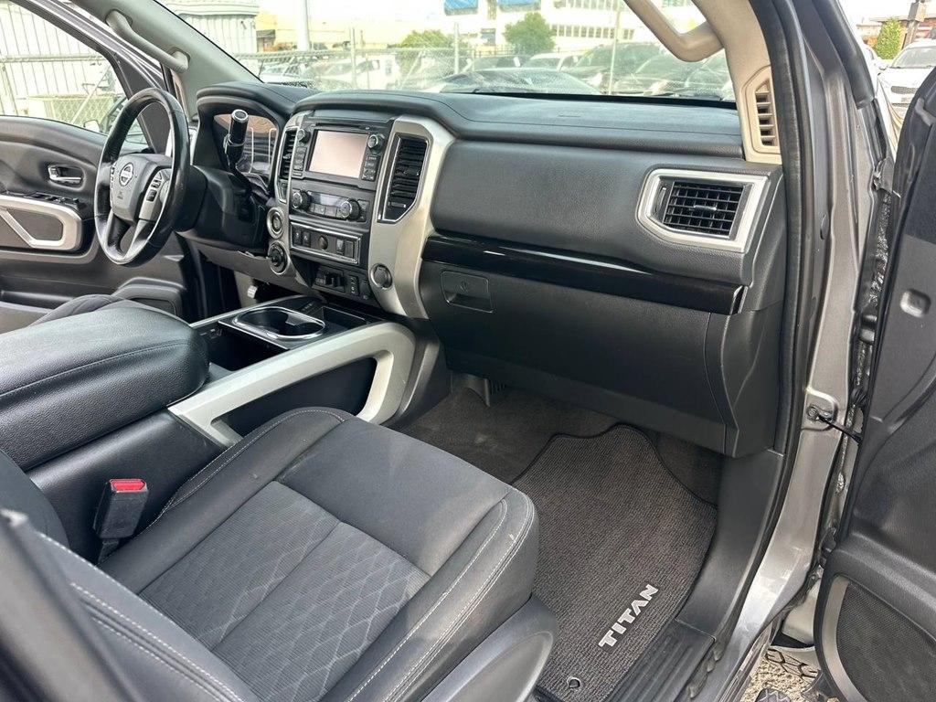 Nissan Titan XD 4x4 Gas Crew Cab SV 2017