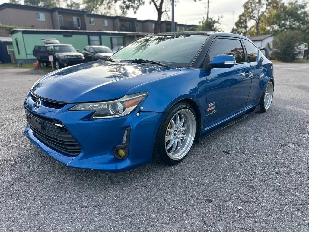 Scion tC 2dr HB Man (Natl) 2015