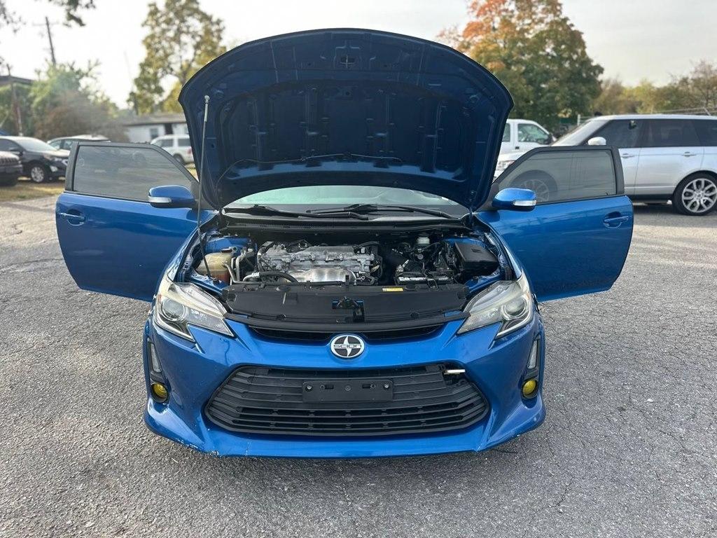 Scion tC 2dr HB Man (Natl) 2015