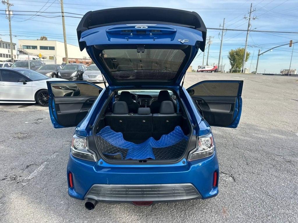 Scion tC 2dr HB Man (Natl) 2015