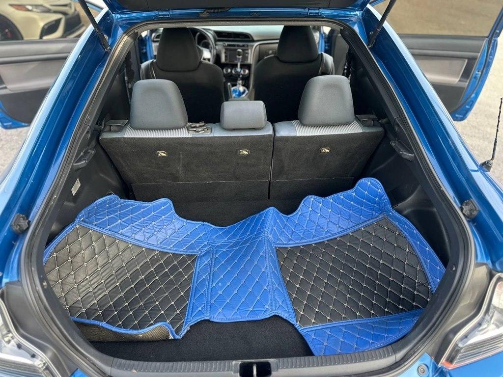 Scion tC 2dr HB Man (Natl) 2015