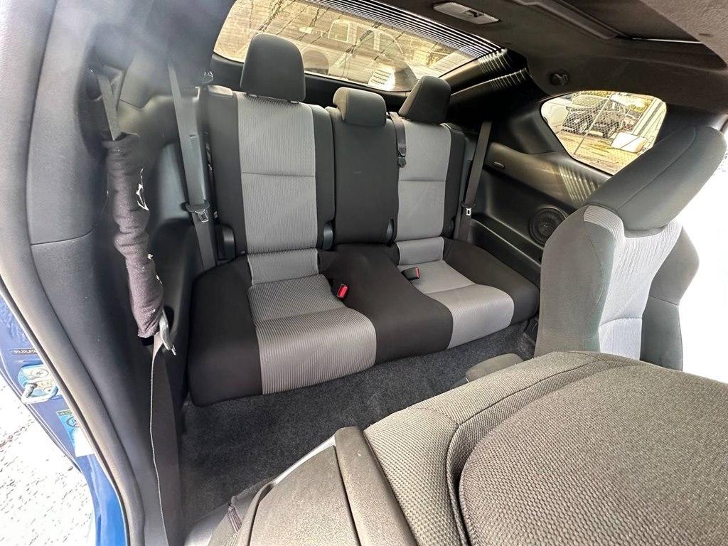 Scion tC 2dr HB Man (Natl) 2015