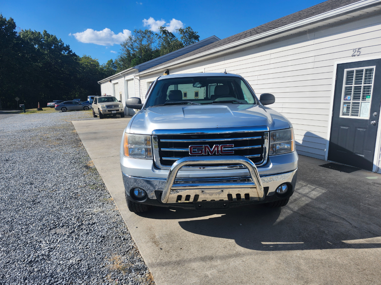 GMC Sierra 1500 4WD Crew Cab 143.5" SLE 2013 GMC Sierra 1500 4WD Crew Cab 143.5" SLE 2013