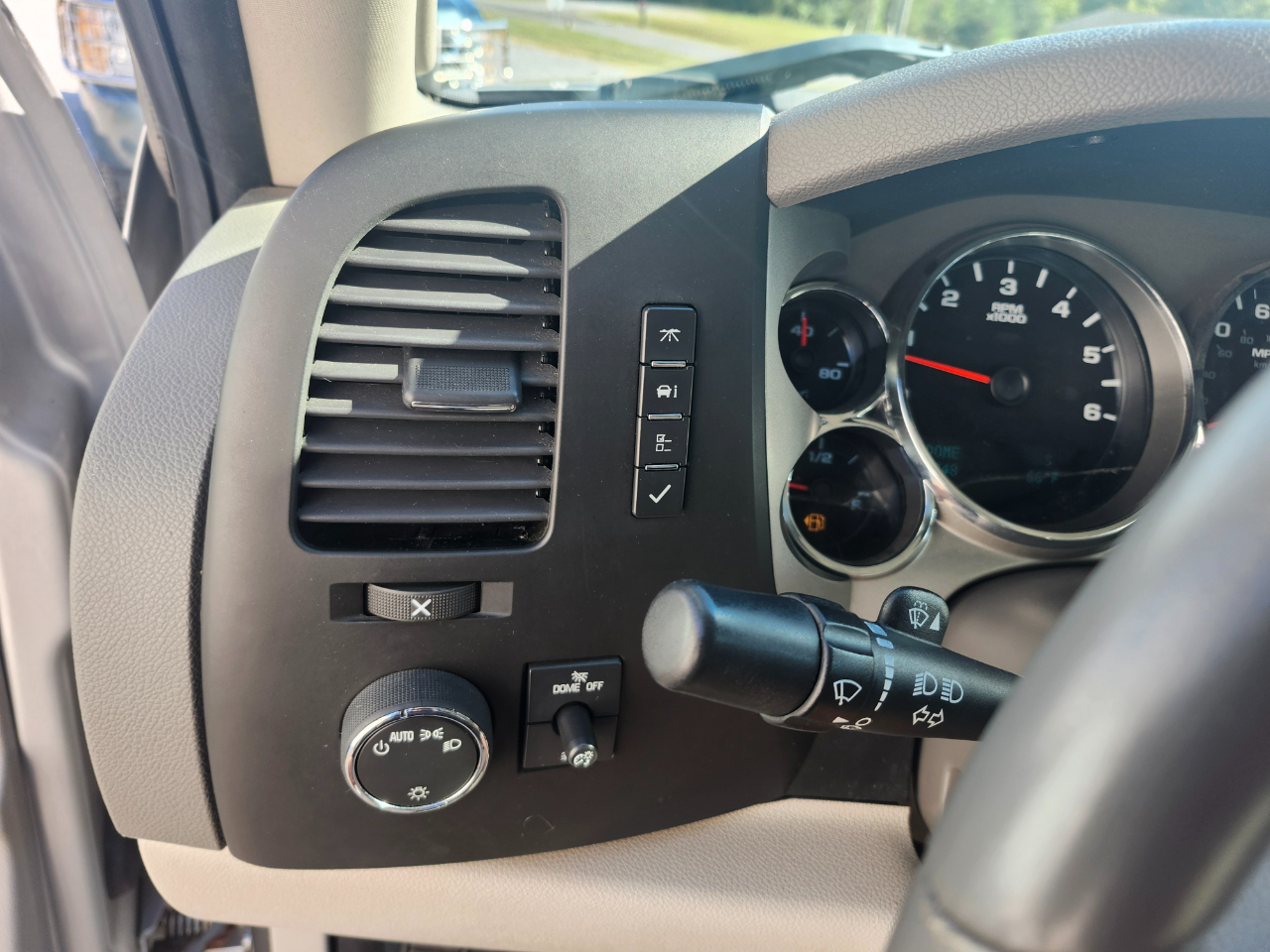 GMC Sierra 1500 4WD Crew Cab 143.5" SLE 2013 GMC Sierra 1500 4WD Crew Cab 143.5" SLE 2013