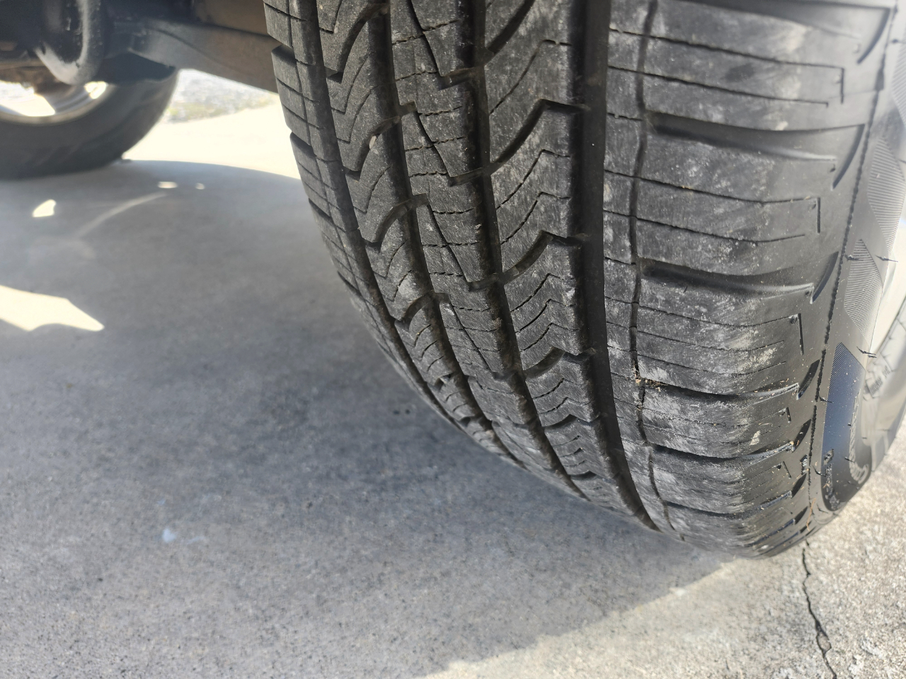 GMC Sierra 1500 4WD Crew Cab 143.5" SLE 2013 GMC Sierra 1500 4WD Crew Cab 143.5" SLE 2013