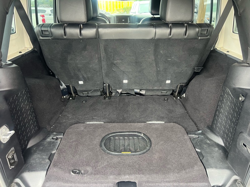 2016 Jeep Wrangler Sahara photo 3