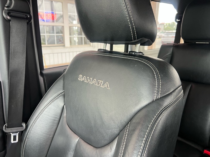2016 Jeep Wrangler Sahara photo 5