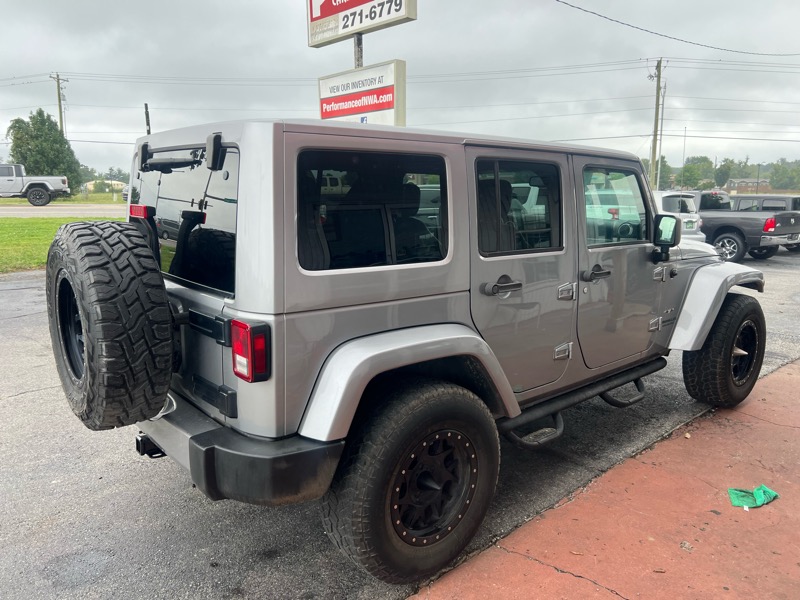 2016 Jeep Wrangler Sahara photo 12