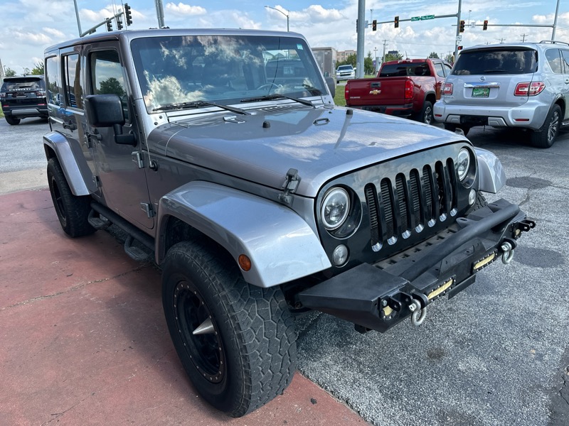 2016 Jeep Wrangler Sahara photo 16