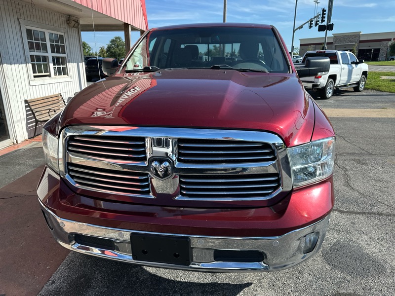 2018 Ram 1500 SLT photo 2