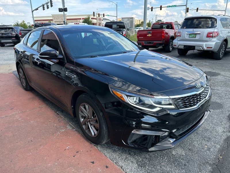 2020 Kia Optima LX SE photo 3