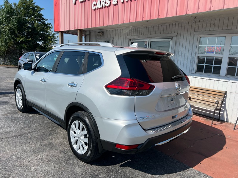 2017 Nissan Rogue S AWD photo 3
