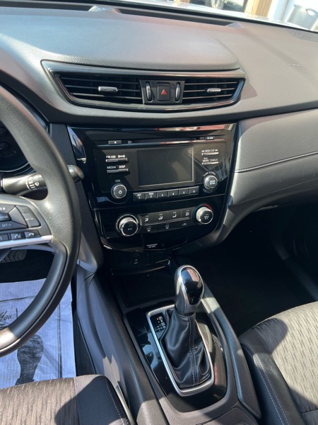 2017 Nissan Rogue S AWD photo 9