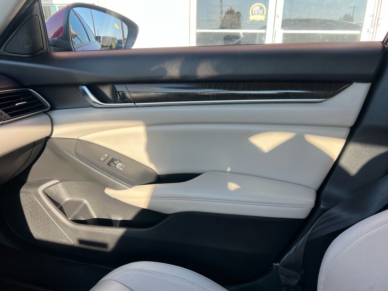 2019 Honda Accord EX photo 8