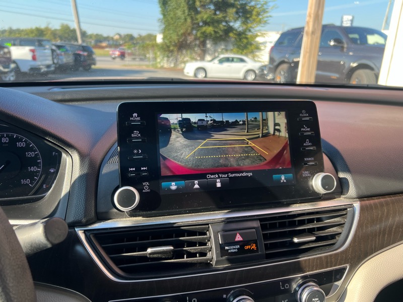 2019 Honda Accord EX photo 11