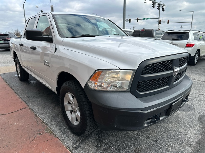 RAM 1500 Tradesman Crew Cab SWB 4WD 2018