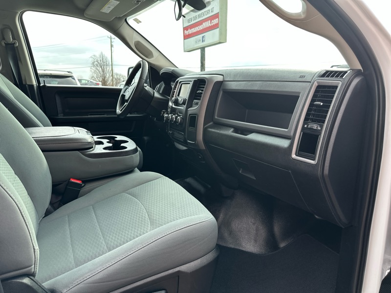 RAM 1500 Tradesman Crew Cab SWB 4WD 2018