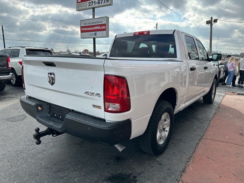 RAM 1500 Tradesman Crew Cab SWB 4WD 2018
