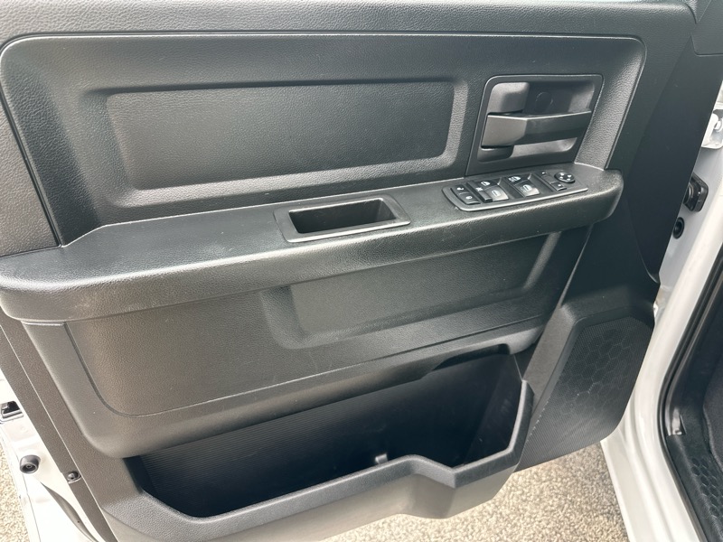 RAM 1500 Tradesman Crew Cab SWB 4WD 2018