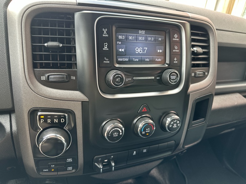 RAM 1500 Tradesman Crew Cab SWB 4WD 2018