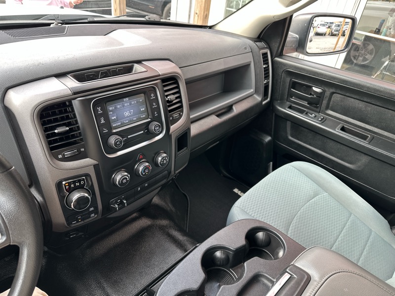 RAM 1500 Tradesman Crew Cab SWB 4WD 2018