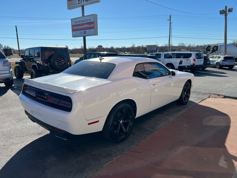 Dodge Challenger SXT 2018