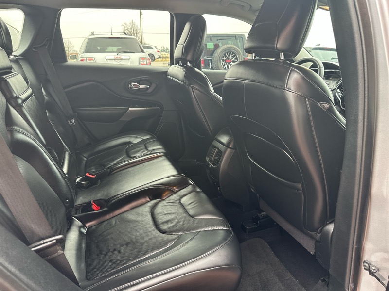 Jeep Cherokee Limited FWD 2019