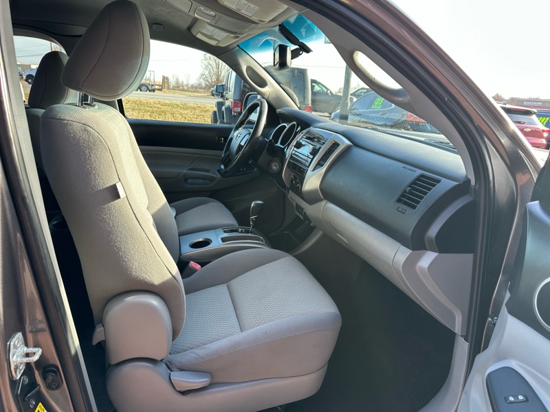 Toyota Tacoma Access Cab Auto 2WD 2012