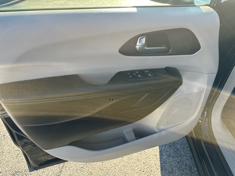 Chrysler Voyager L 2021