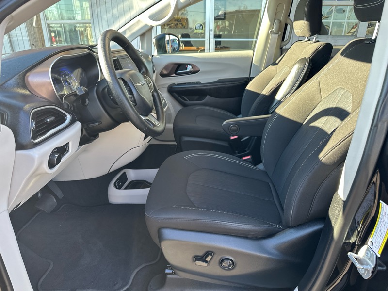 Chrysler Voyager L 2021