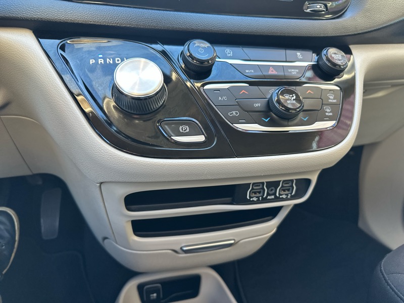 Chrysler Voyager L 2021