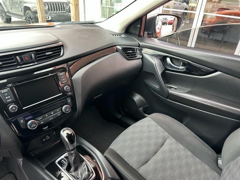 Nissan Rogue Sport SV 2021