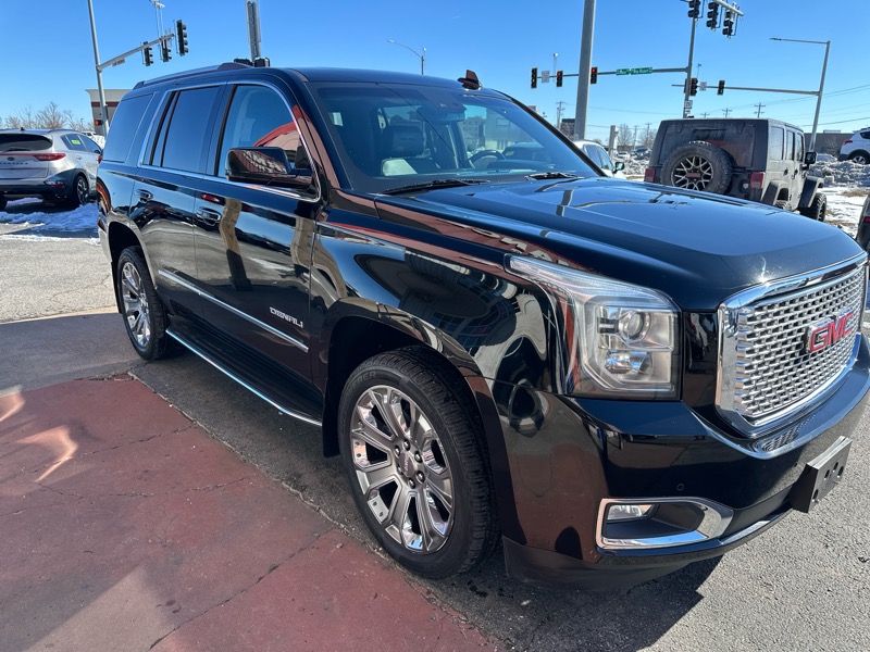 GMC Yukon Denali 4WD 2016