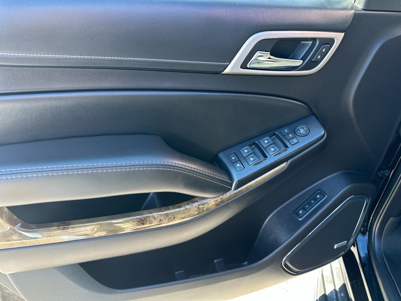 GMC Yukon Denali 4WD 2016