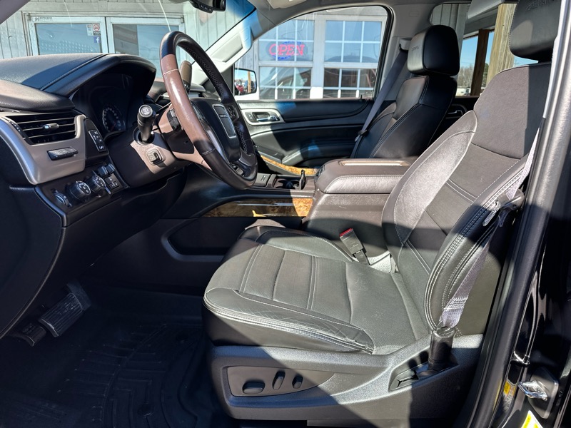 GMC Yukon Denali 4WD 2016