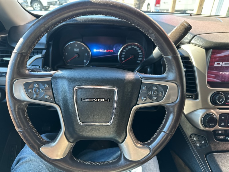 GMC Yukon Denali 4WD 2016