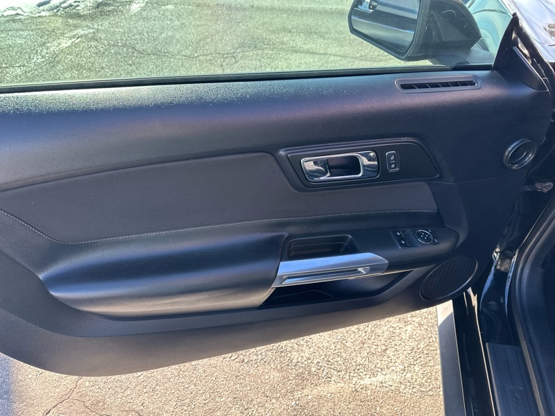 Ford Mustang EcoBoost Coupe 2016