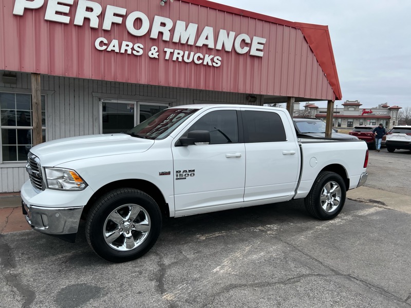 RAM 1500 Classic Lone Star 4x2 Crew Cab 5'7" Box 2019