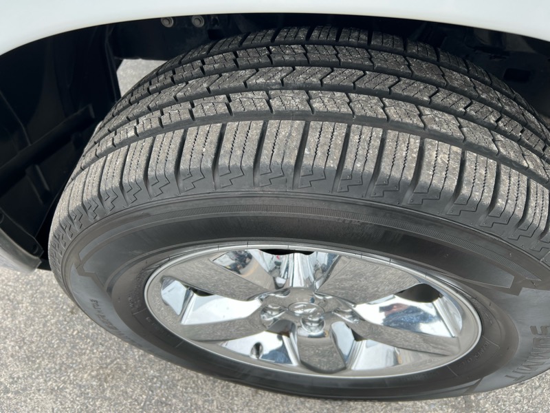 RAM 1500 Classic Lone Star 4x2 Crew Cab 5'7" Box 2019