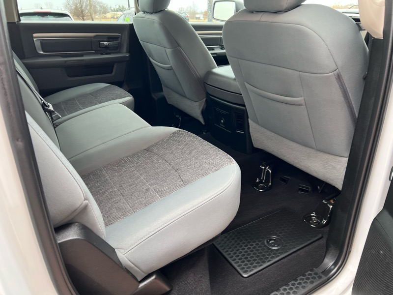 RAM 1500 Classic Lone Star 4x2 Crew Cab 5'7" Box 2019