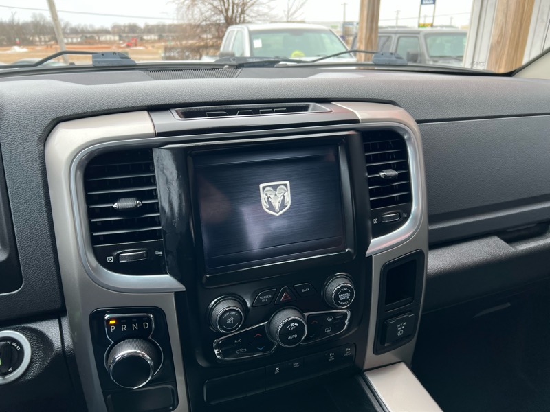 RAM 1500 Classic Lone Star 4x2 Crew Cab 5'7" Box 2019