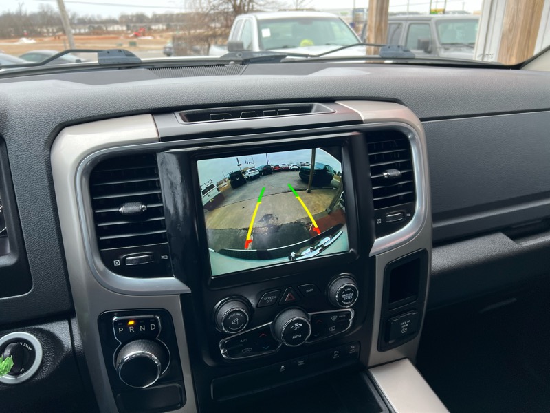 RAM 1500 Classic Lone Star 4x2 Crew Cab 5'7" Box 2019