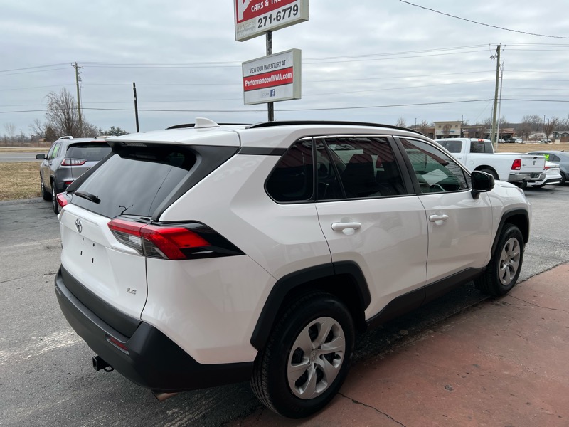 Toyota RAV4 LE 2019