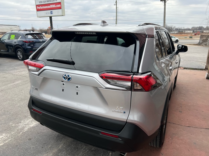 Toyota RAV4 Hybrid LE 2023