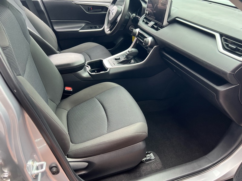 Toyota RAV4 Hybrid LE 2023