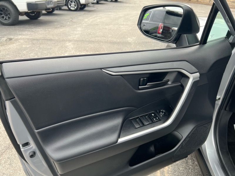 Toyota RAV4 Hybrid LE 2023