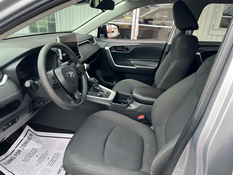 Toyota RAV4 Hybrid LE 2023