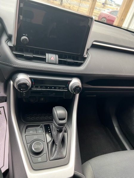 Toyota RAV4 Hybrid LE 2023